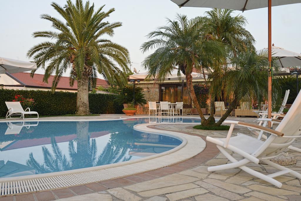 Ferienwohnung Complesso Turistico Ricettivo L'Oasi Del Golfo Di Salerno Battipaglia Exterior foto