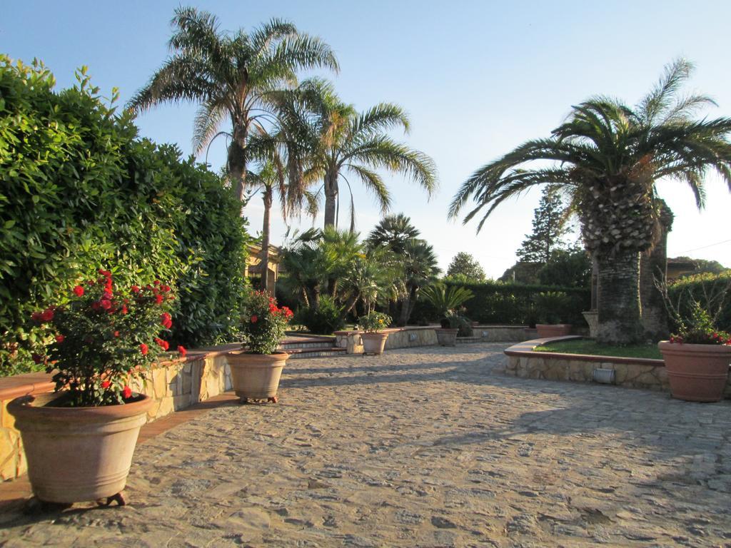 Ferienwohnung Complesso Turistico Ricettivo L'Oasi Del Golfo Di Salerno Battipaglia Exterior foto