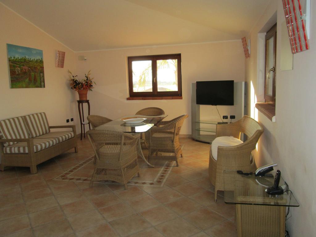 Ferienwohnung Complesso Turistico Ricettivo L'Oasi Del Golfo Di Salerno Battipaglia Exterior foto