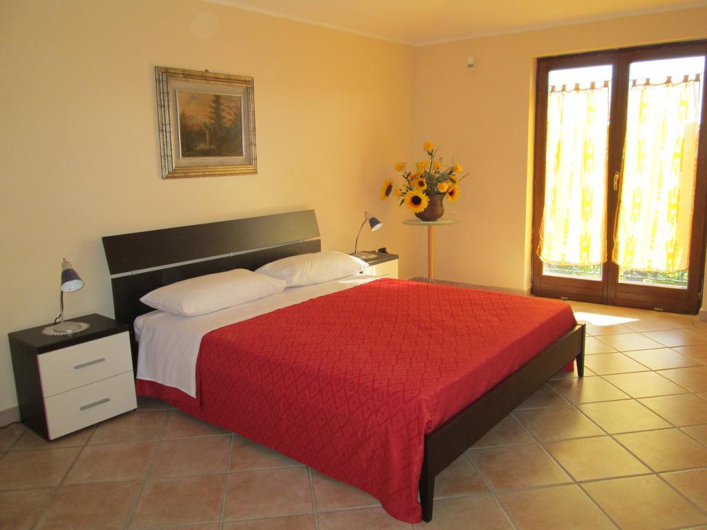 Ferienwohnung Complesso Turistico Ricettivo L'Oasi Del Golfo Di Salerno Battipaglia Exterior foto