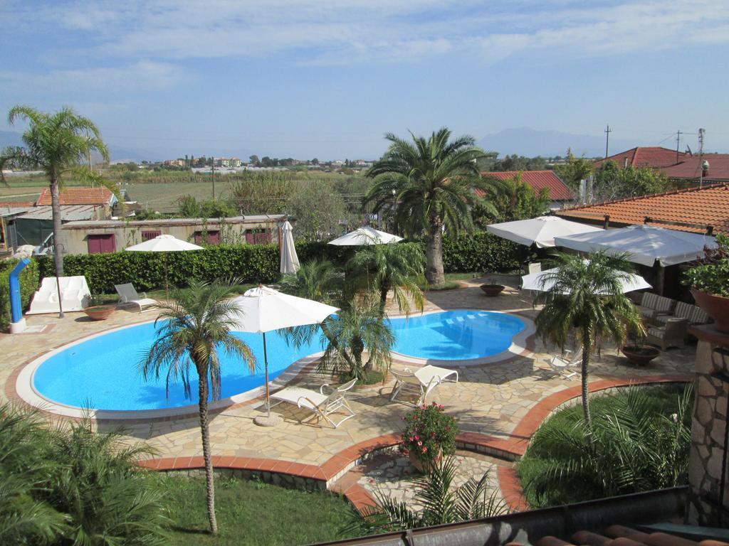 Ferienwohnung Complesso Turistico Ricettivo L'Oasi Del Golfo Di Salerno Battipaglia Exterior foto