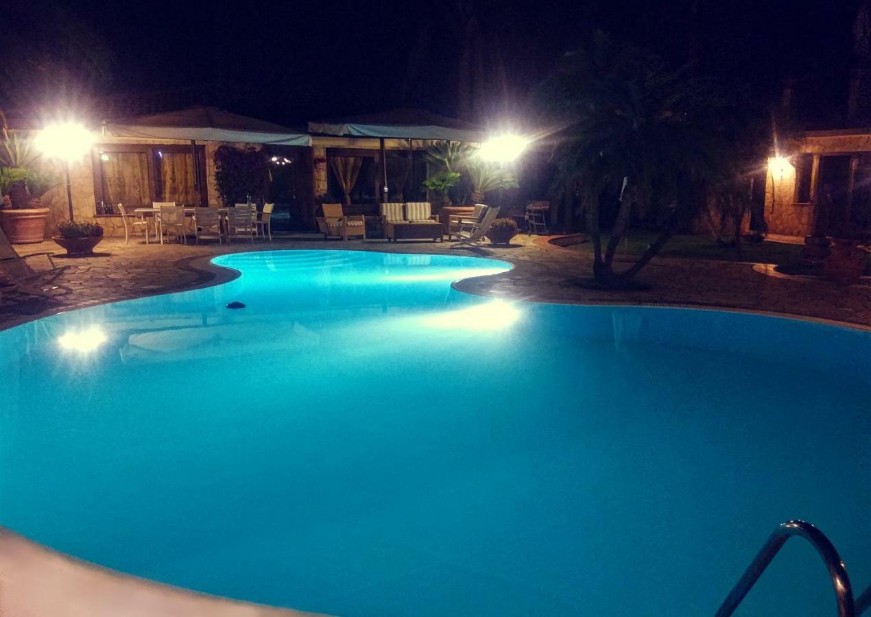 Ferienwohnung Complesso Turistico Ricettivo L'Oasi Del Golfo Di Salerno Battipaglia Exterior foto