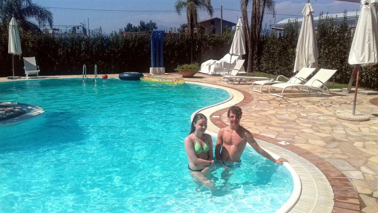 Ferienwohnung Complesso Turistico Ricettivo L'Oasi Del Golfo Di Salerno Battipaglia Exterior foto